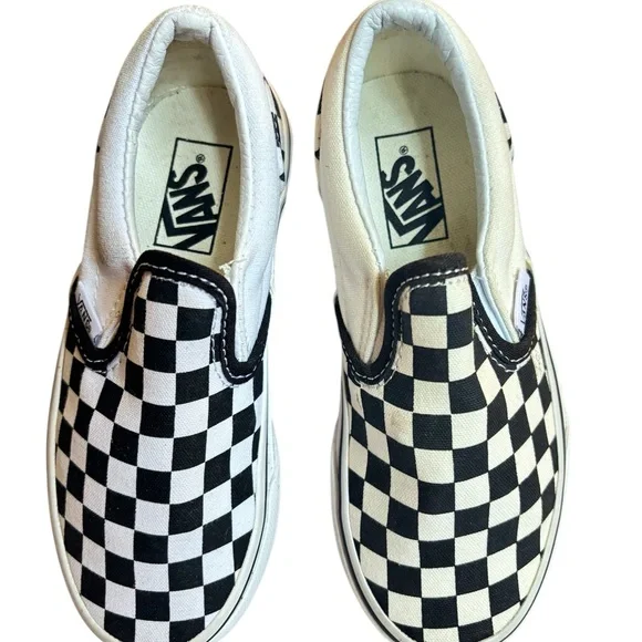 Vans Classic Slip-On Checkerboard Shoe - Picture 4 of 9